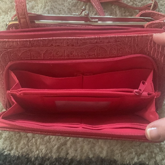 KOLTOV pink multi cross body wallet. Pink “alligator”. - Picture 5 of 7